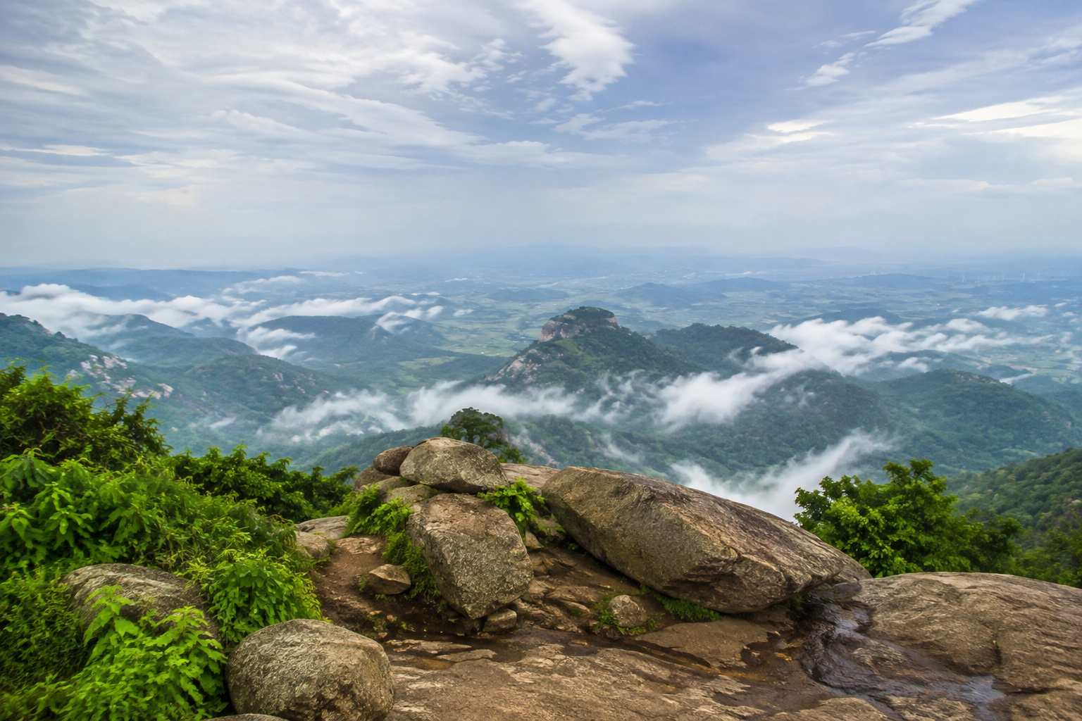 5 Best Tourist Places in Horsley Hills Near Madanapalle Gali Bandalu viewpoint showcasing the natural beauty of tourist places in Horsley Hills